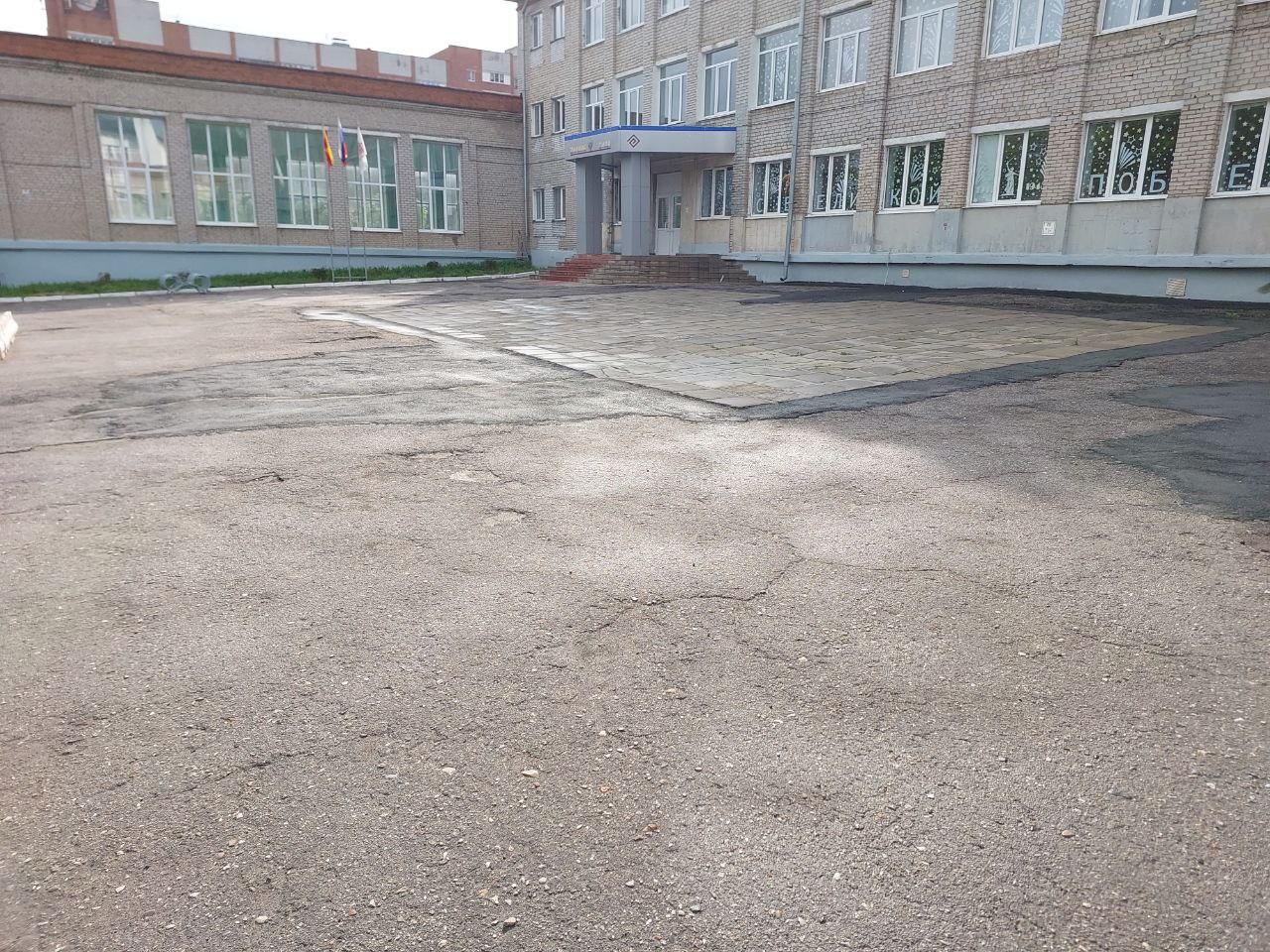 photo 5267036459897055438 y