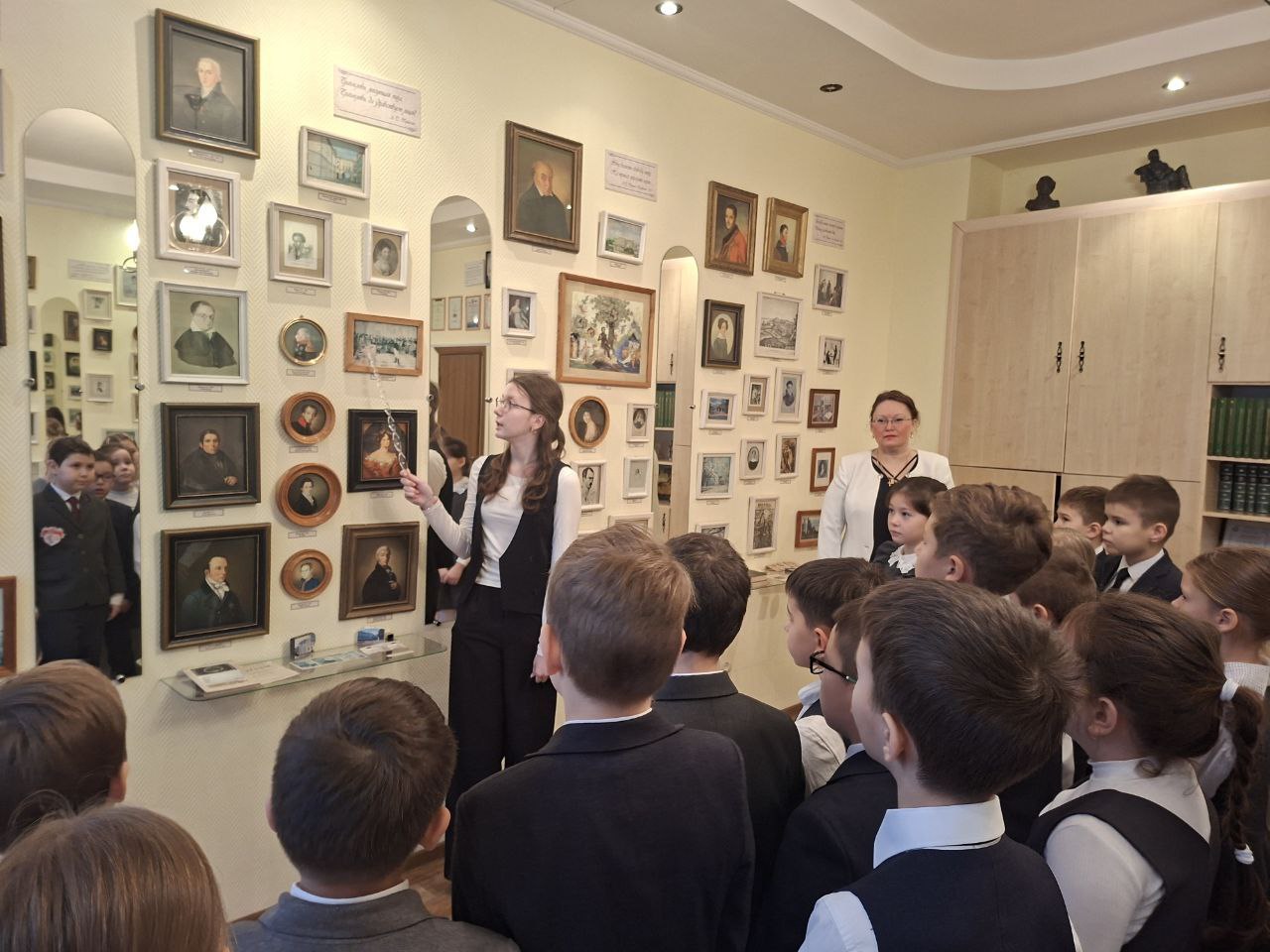 photo 5271469278467132918 y