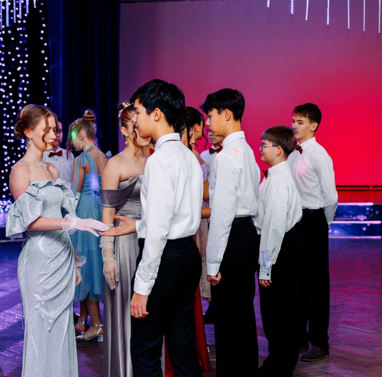 photo 5321413885489253619 y