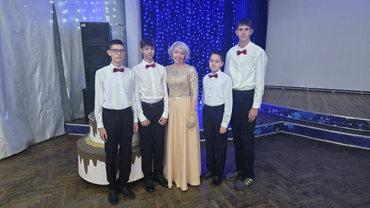 photo 5321413885489253622 y