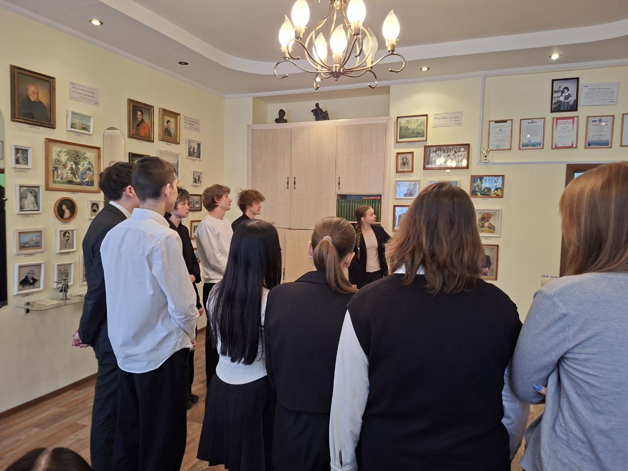 photo 5462912283135643682 y