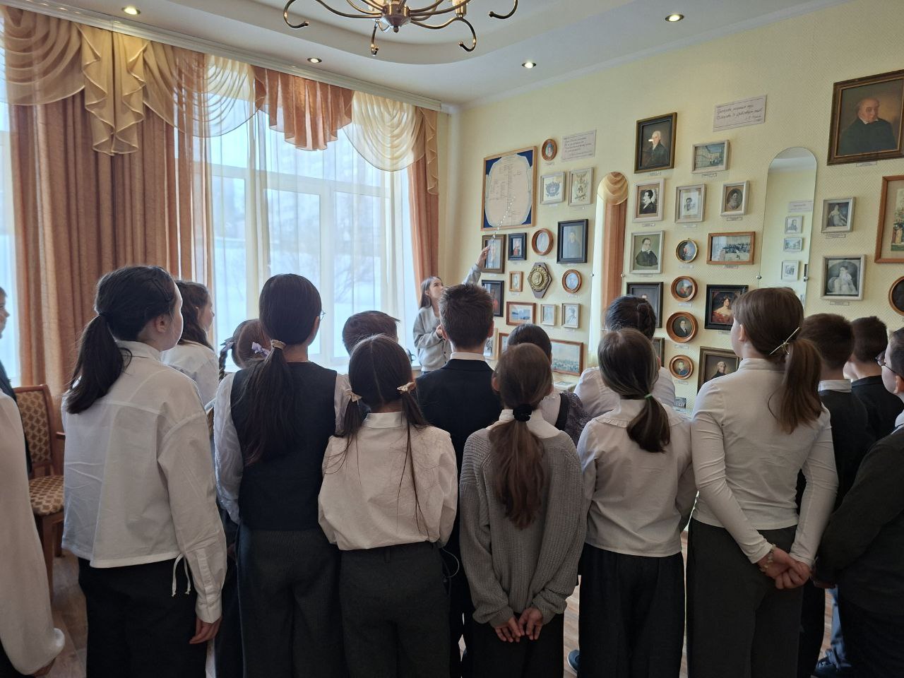 photo 5314704489442907481 y