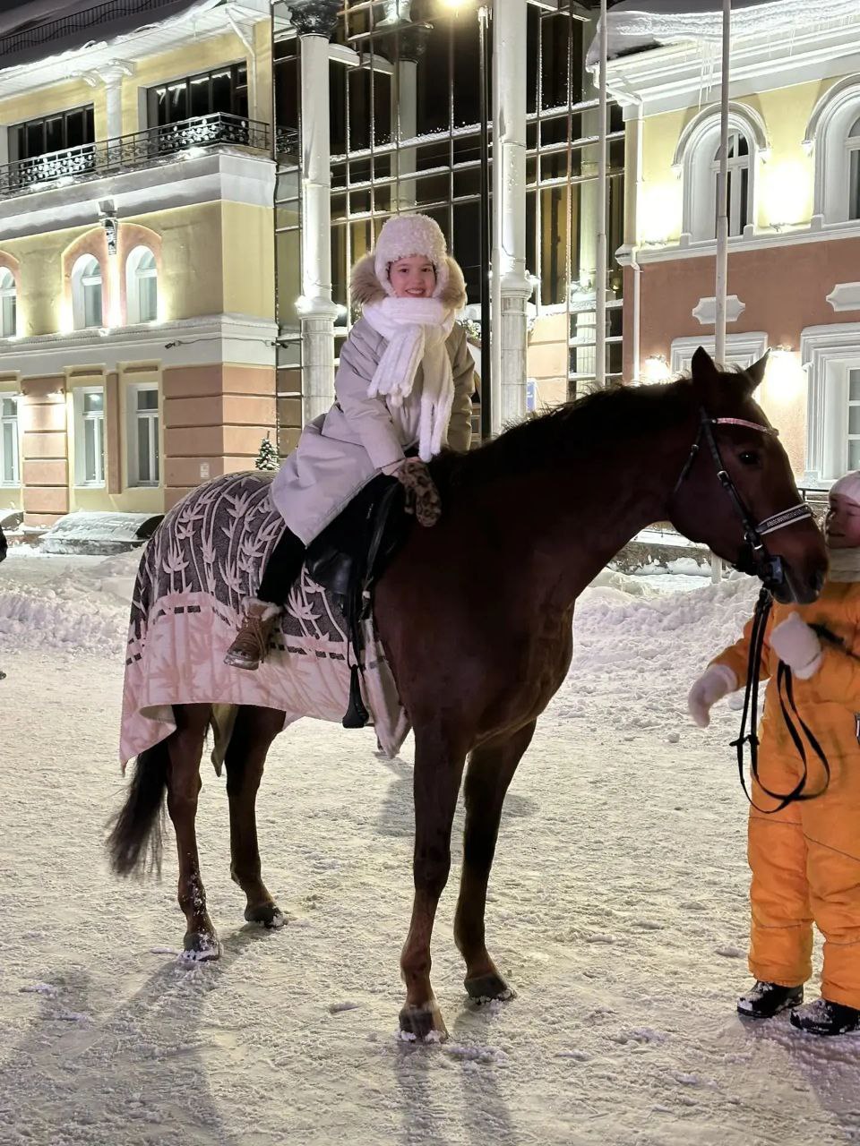 photo 5402463886914554662 y