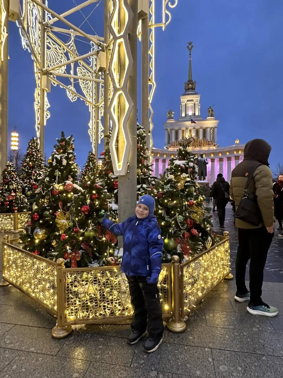 photo 5402115419037961374 y