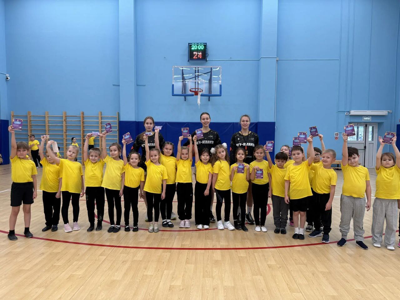 photo 5424758344888552701 y