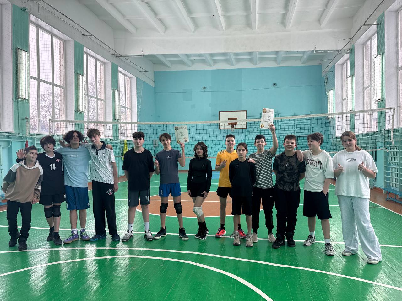 photo 5404397305097556215 y