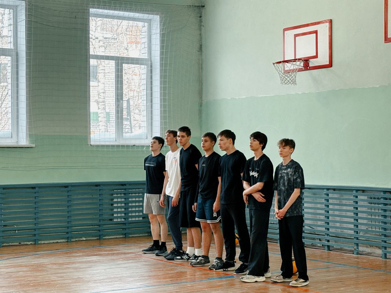 photo 5213037721578836428 y