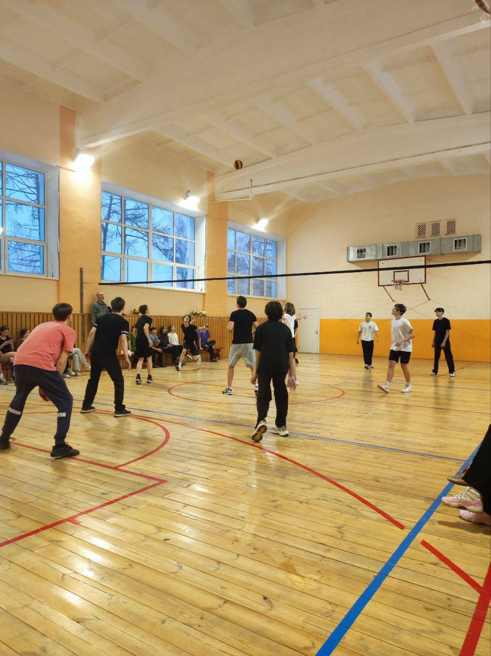 photo 5323576380047954533 y