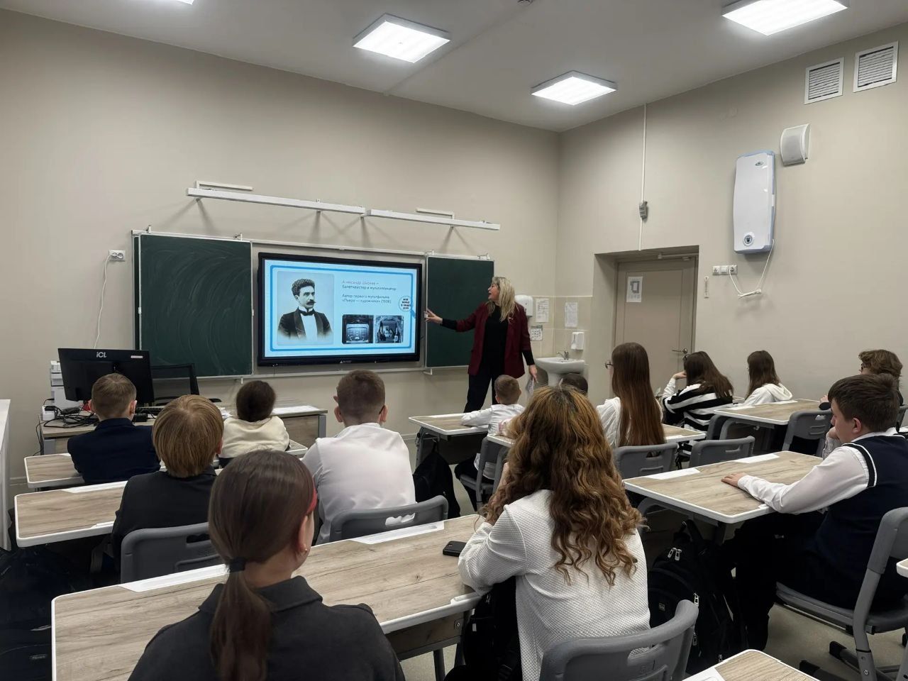 photo 5415607427438153887 y