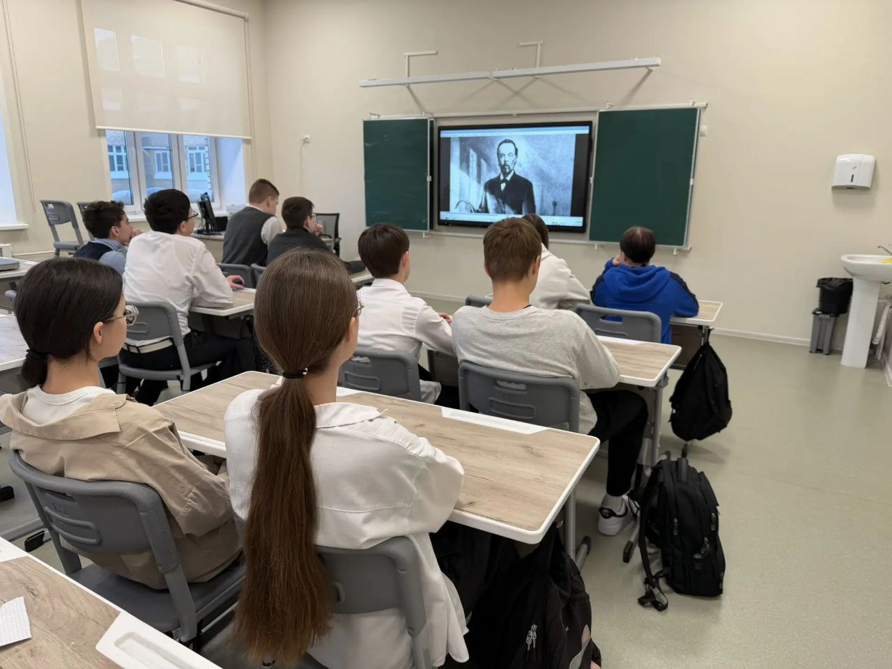 photo 5188612186731908037 y