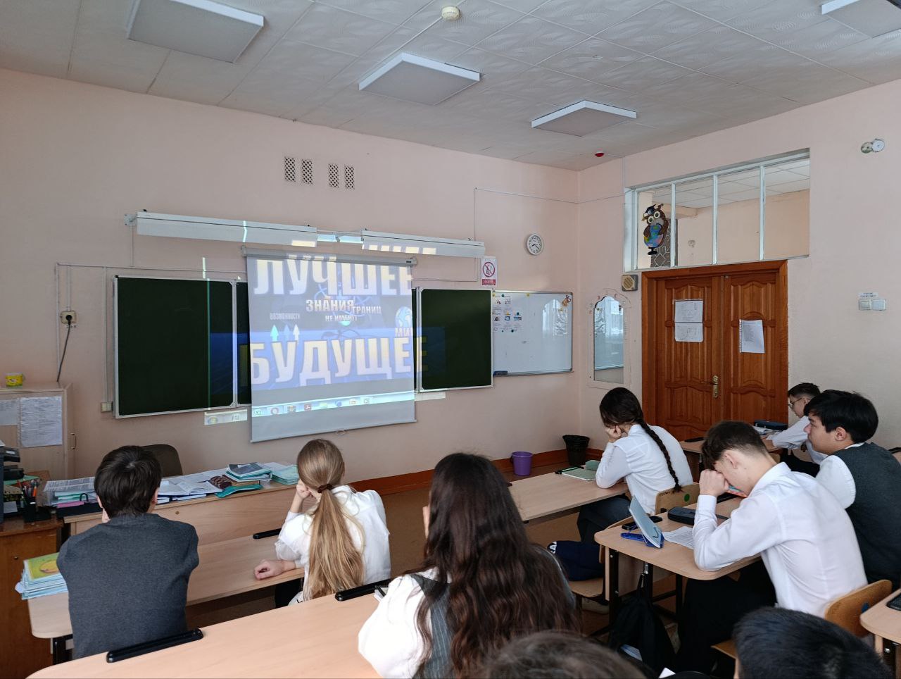 photo 5190433471908744547 y