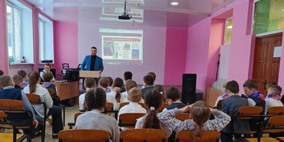 photo 5231275896474375873 y