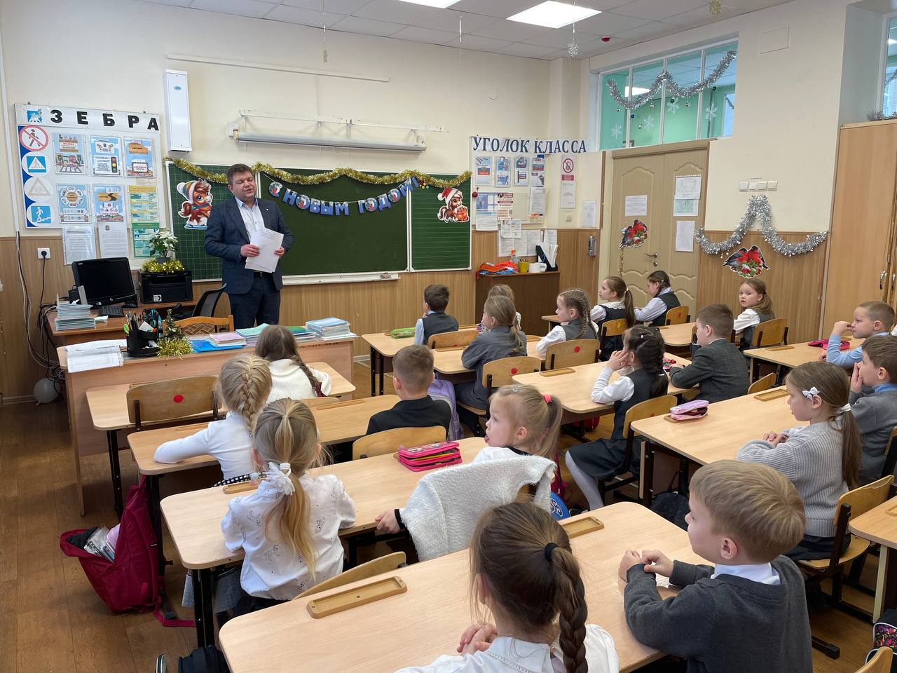 photo 5332480452842949382 y