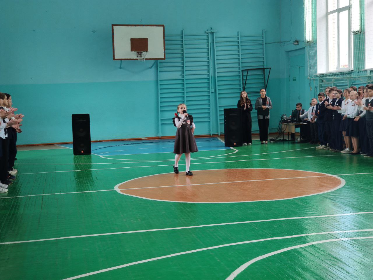 photo 5249114948645286108 y