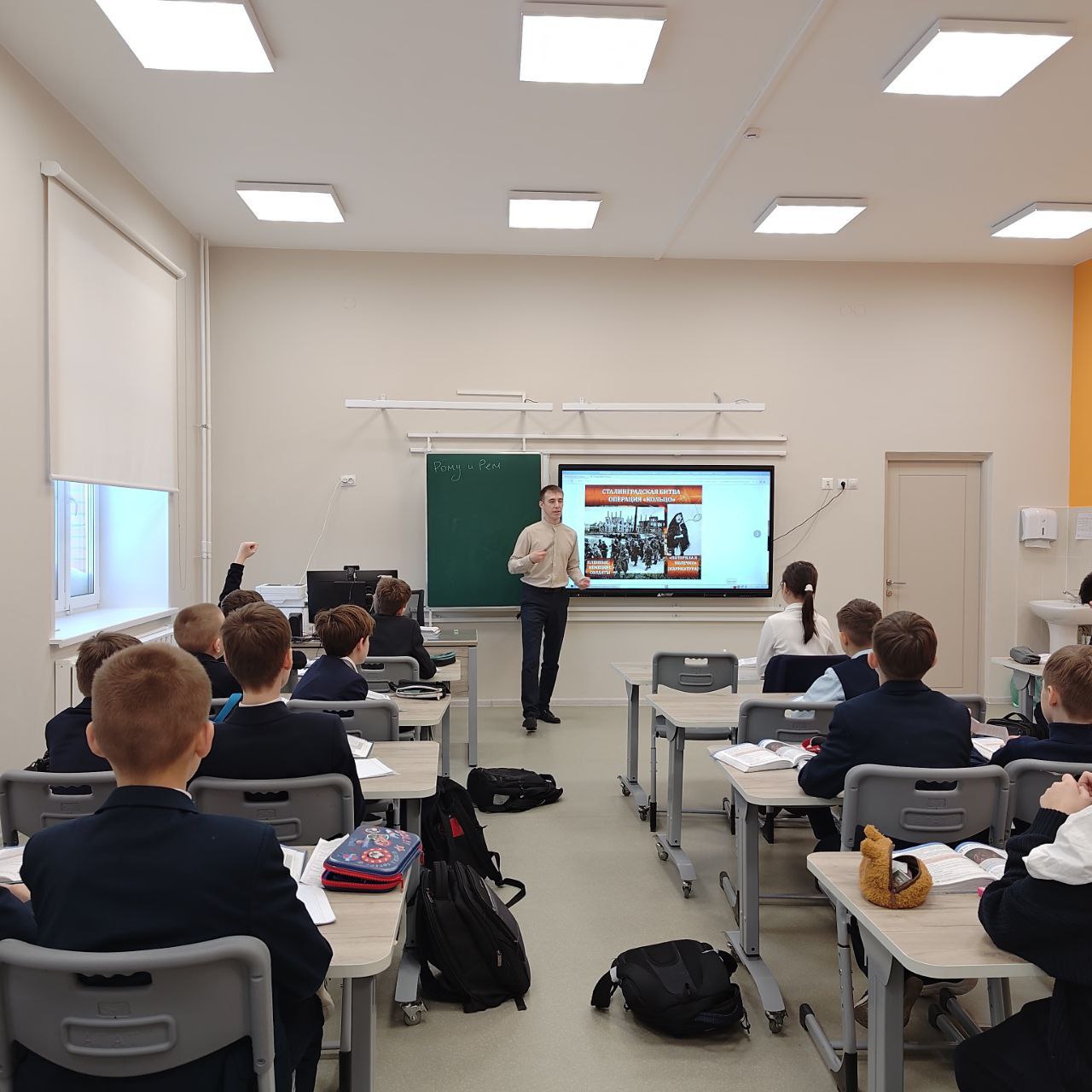 photo 5188612186731909052 y