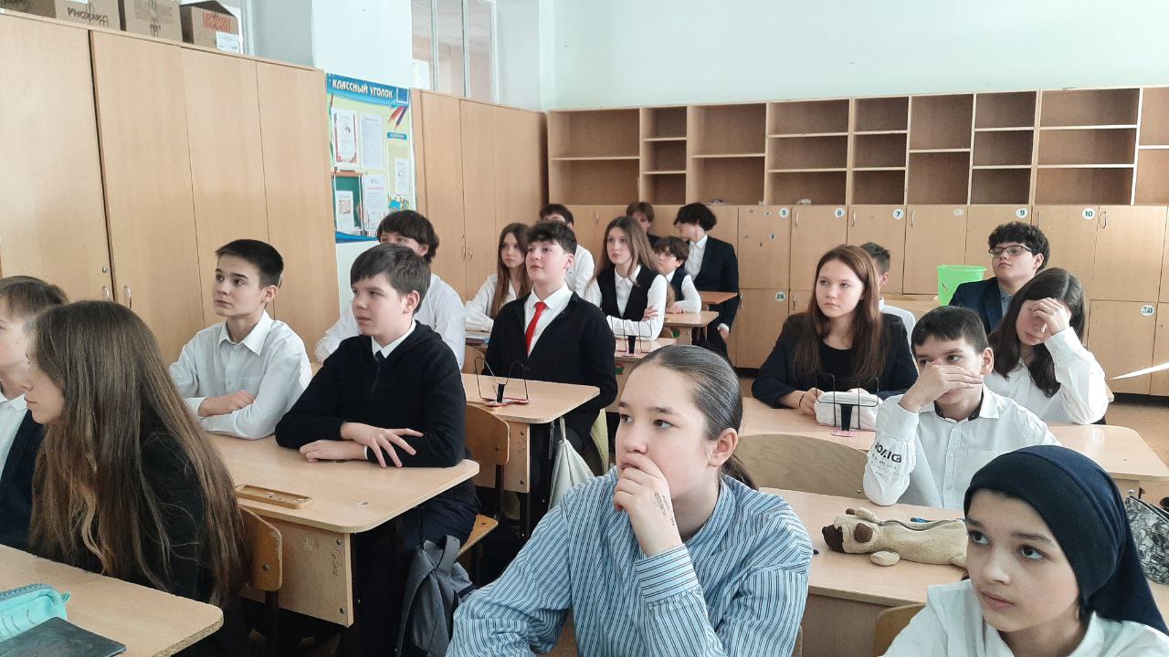 photo 5190653692061879384 y