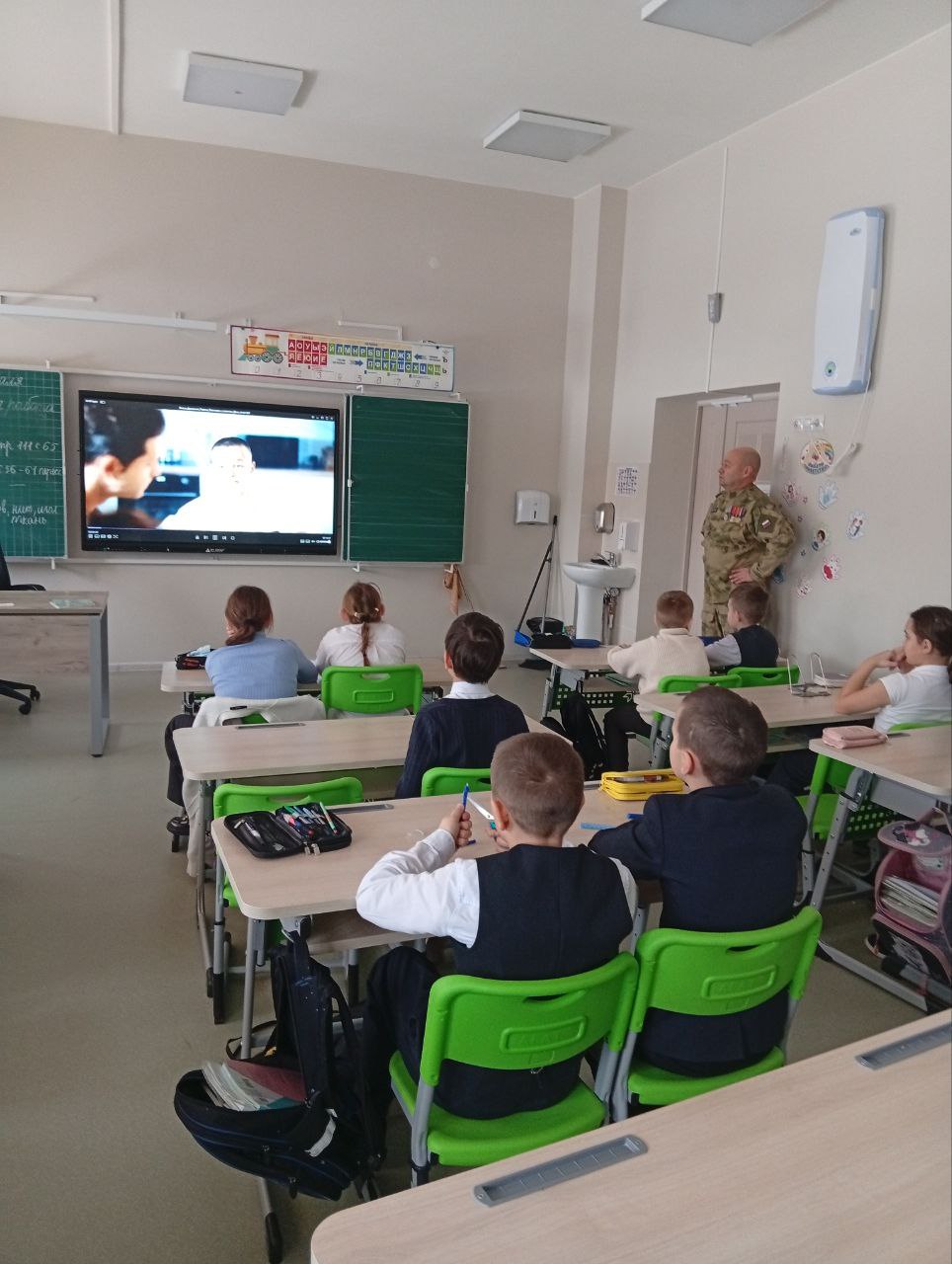 photo 5262531348444942791 y