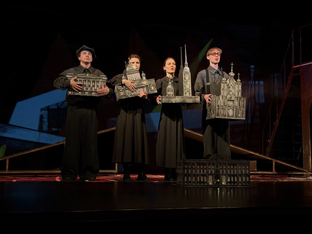 photo 5193083217622273885 y