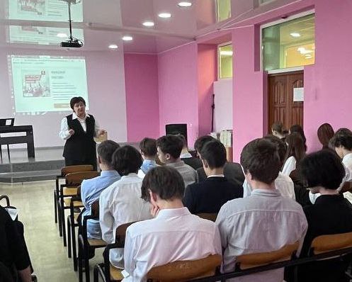 photo 5303478342579326518 x